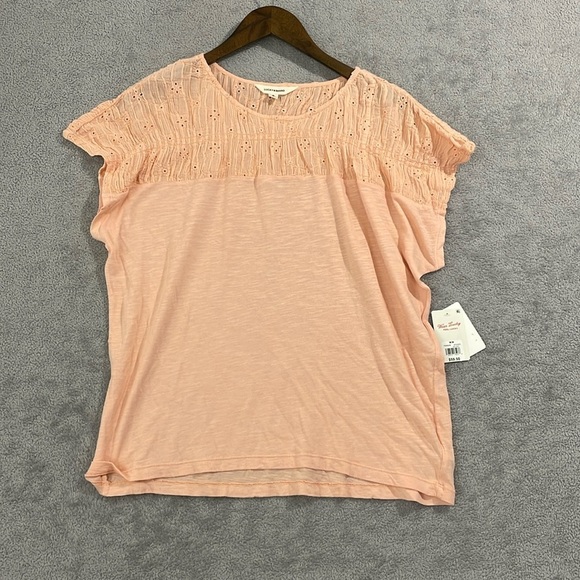 NEW Lucky Brand Womens M Schiffly Embroidered Coral Almond Short Sleeve Top - Picture 1 of 7
